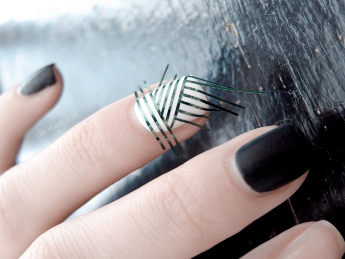 Black and white nail art, stiping tape