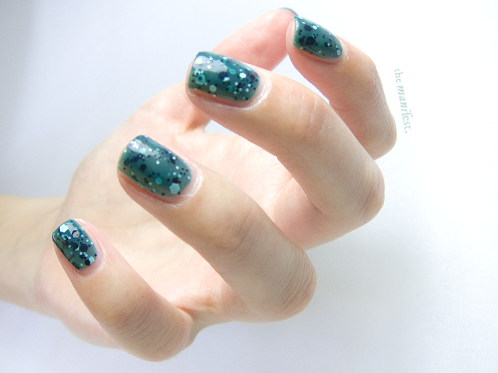 Maybelline Color Show Polka Dot - Rain Forest Canopy. #Nailpolish #Glitter